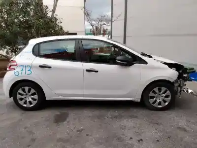 Здавання транспортного засобу peugeot 208 access року 2012 потужний 8hr