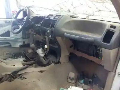 Veículo de Sucata nissan terrano/terrano.ii (r20) avenue do ano 2000 alimentado td27ti