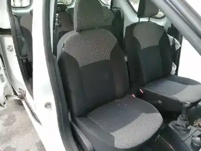 Здавання транспортного засобу dacia dokker express ambiance року 2014 потужний k9k612