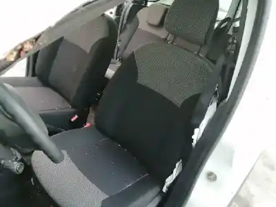 Здавання транспортного засобу dacia dokker express ambiance року 2014 потужний k9k612