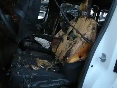 Scrapping Vehicle renault trafic combi combi 9 l1h1 2.8t (8/9 plazas) of the year 2017 powered r9md4