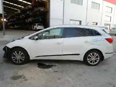 Здавання транспортного засобу kia cee´d drive року 2013 потужний d4fb