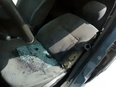 Veículo de Sucata dacia logan mcv ambiance do ano 2007 alimentado k9k796