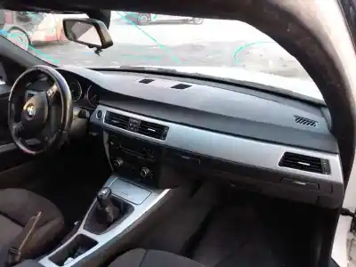 Veículo de Sucata bmw serie 3 touring (e91) 320i do ano 2009 alimentado n43b20a