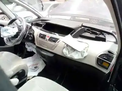 Veículo de Sucata citroen c4 picasso exclusive do ano 2008 alimentado rhj