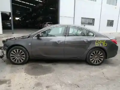 Sloopvoertuig OPEL INSIGNIA BERLINA Sport van het jaar 2010 aangedreven A20DTH