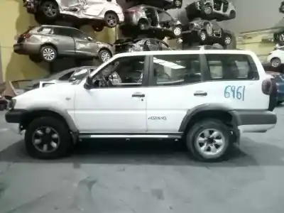 Veículo de Sucata nissan terrano/terrano.ii (r20) luxury do ano 1999 alimentado td27ti