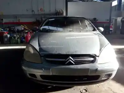 Véhicule à la ferraille citroen c5 berlina 2.0 hdi magic de l'année 2003 alimenté rhz