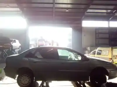 Véhicule à la ferraille citroen c5 berlina 2.0 hdi magic de l'année 2003 alimenté rhz