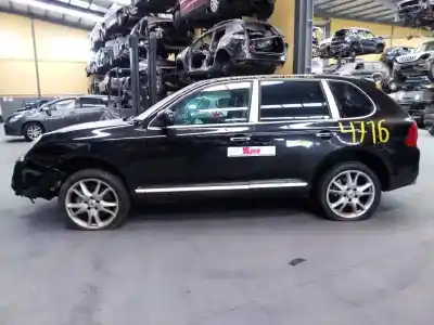 Scrapping Vehicle porsche cayenne (typ 9pa) s of the year 2003 powered m4800