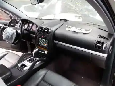Scrapping Vehicle porsche cayenne (typ 9pa) s of the year 2003 powered m4800
