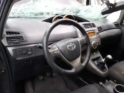 Scrapping Vehicle toyota corolla (e15) premium of the year 2009 powered 1adftv