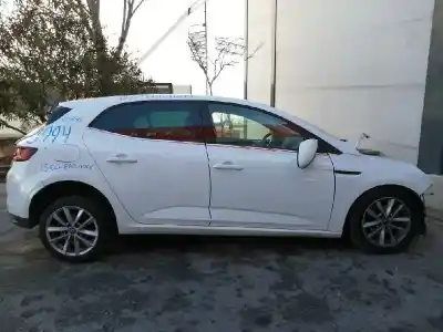 Sloopvoertuig RENAULT MEGANE III BERLINA 5 P Business van het jaar 2015 aangedreven K9K656