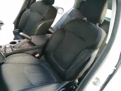 Veículo de Sucata renault megane iii berlina 5 p business do ano 2015 alimentado k9k656