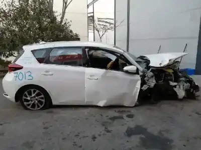 Vehicul casat toyota auris active al anului 2017 alimentat 1ndtv