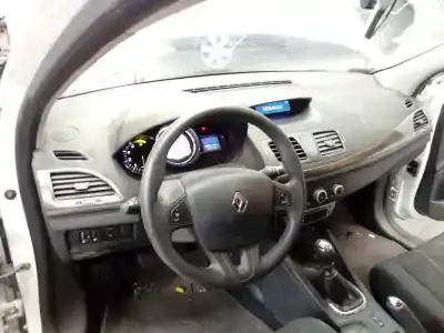 Verschrottungsfahrzeug renault megane iii berlina 5 p intens des jahres 2015 angetrieben k9k846