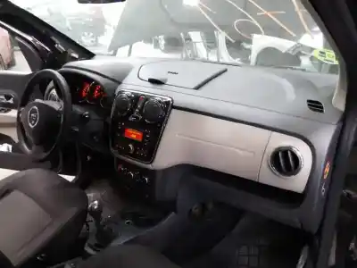 Здавання транспортного засобу dacia lodgy laureate року 2015 потужний k9k666