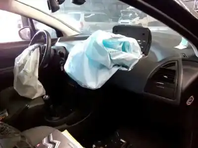 Vehicul casat citroen c4 coupe vtr al anului 2010 alimentat 9hx