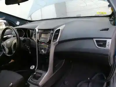 Veicolo di demolizione hyundai i30 (gd) trend dell'anno 2013 alimentato d4fc