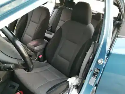 Veicolo di demolizione hyundai i30 (gd) trend dell'anno 2013 alimentato d4fc