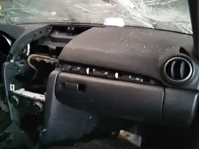 Sloopvoertuig mazda 3 berlina (bk) 1.6 cd diesel cat van het jaar 2004 aangedreven y6