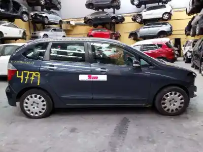 Verschrottungsfahrzeug HONDA FR-V (BE) 2.2 CTDi Executive des Jahres 2006 angetrieben N22A1