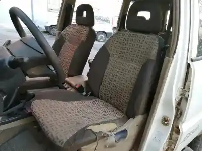 Veículo de Sucata nissan terrano/terrano.ii (r20) aventura do ano 2002 alimentado td27ti