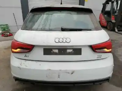 Veículo de Sucata audi a1 sportback (8xf) attracted do ano 2015 alimentado cusb