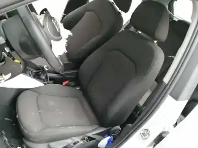 Veículo de Sucata audi a1 sportback (8xf) attracted do ano 2015 alimentado cusb