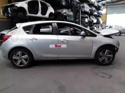 Veículo de Sucata opel astra j lim. sportive do ano 2015 alimentado a20dth