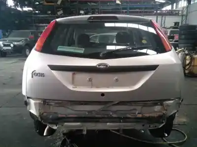 Veicolo di demolizione ford focus berlina (cak) ambiente dell'anno 2001 alimentato bhda