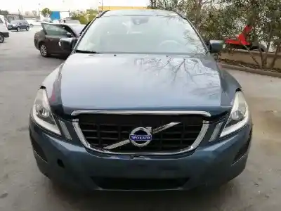 Sloopvoertuig volvo xc60 momentum 2wd van het jaar 2011 aangedreven d5204t3