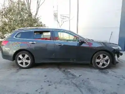 Véhicule à la ferraille HONDA                                              ACCORD TOURER (CW)                                                                                                                                                                                                                                         Executive                                                                                                                                                                                                                                                  de l'année 2012 alimenté N22B1