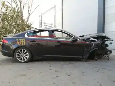 Veículo de Sucata jaguar xf i (x250) 2.2 d do ano 2013 alimentado 224dt