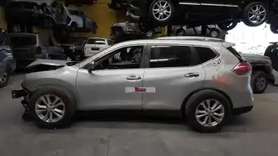 Vehicul casat NISSAN X-TRAIL (T32) Acenta 4x4 al anului 2015 alimentat R9M414