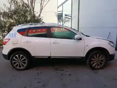 Veicolo di demolizione NISSAN QASHQAI (J10) Tekna dell'anno 2007 alimentato HR16DE