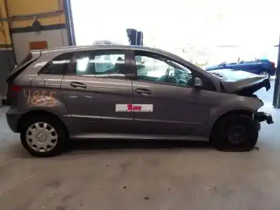 Hurda Aracı mercedes-benz clase b (w245) 180 cdi (245.207) yılın 2008 güçlü 640940