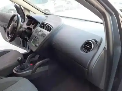 Véhicule à la ferraille seat toledo (5p2) reference de l'année 2005 alimenté bkd