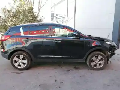 Veicolo di demolizione KIA                                                SPORTAGE (SL)                                                                                                                                                                                                                                              2.0 Drive 4x2                                                                                                                                                                                                                                              dell'anno 2010 alimentato D4HA