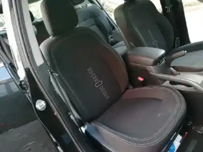 Veicolo di demolizione kia sportage drive 4x2 dell'anno 2010 alimentato d4ha