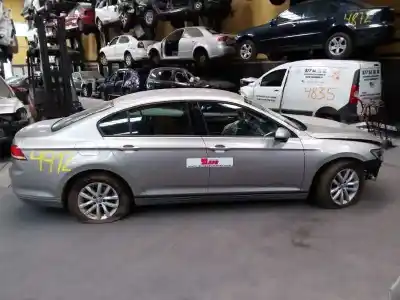 Veículo de Sucata VOLKSWAGEN PASSAT LIM. (3G2) Advance BMT do ano 2016 alimentado CRLB