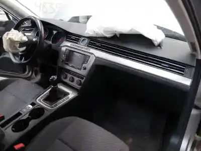 Veículo de Sucata volkswagen passat lim. (3g2) advance bmt do ano 2016 alimentado crlb