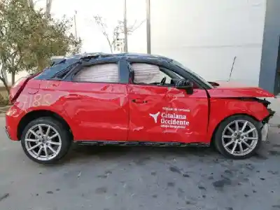 Veículo de Sucata audi a1 sportback (8xf) attraction do ano 2015 alimentado dkld
