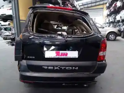 Veículo de Sucata ssangyong rexton 270 xvt limited do ano 2007 alimentado d27dt