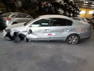 Veículo de Sucata volkswagen passat berlina (3c2) advance do ano 2005 alimentado bkp