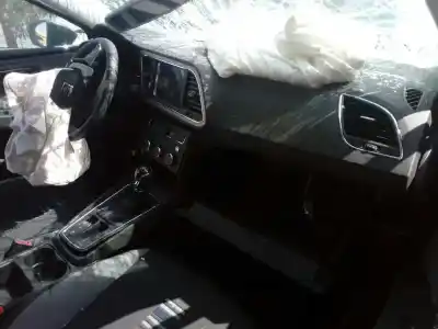 Здавання транспортного засобу seat leon (5f1) style року 2019 потужний daca