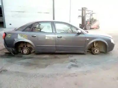 Veículo de Sucata audi a4 berlina (8e) 2.0 20v cat (alt) do ano 2001 alimentado alt