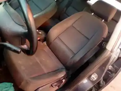 Veículo de Sucata audi a4 berlina (8e) 2.0 20v cat (alt) do ano 2001 alimentado alt