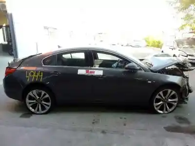 Veículo de Sucata opel insignia berlina sport do ano 2012 alimentado a20dt