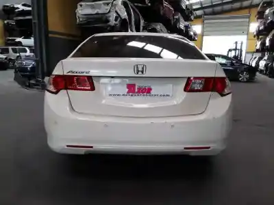 Sloopvoertuig honda accord berlina (cu) executive van het jaar 2011 aangedreven n22b1